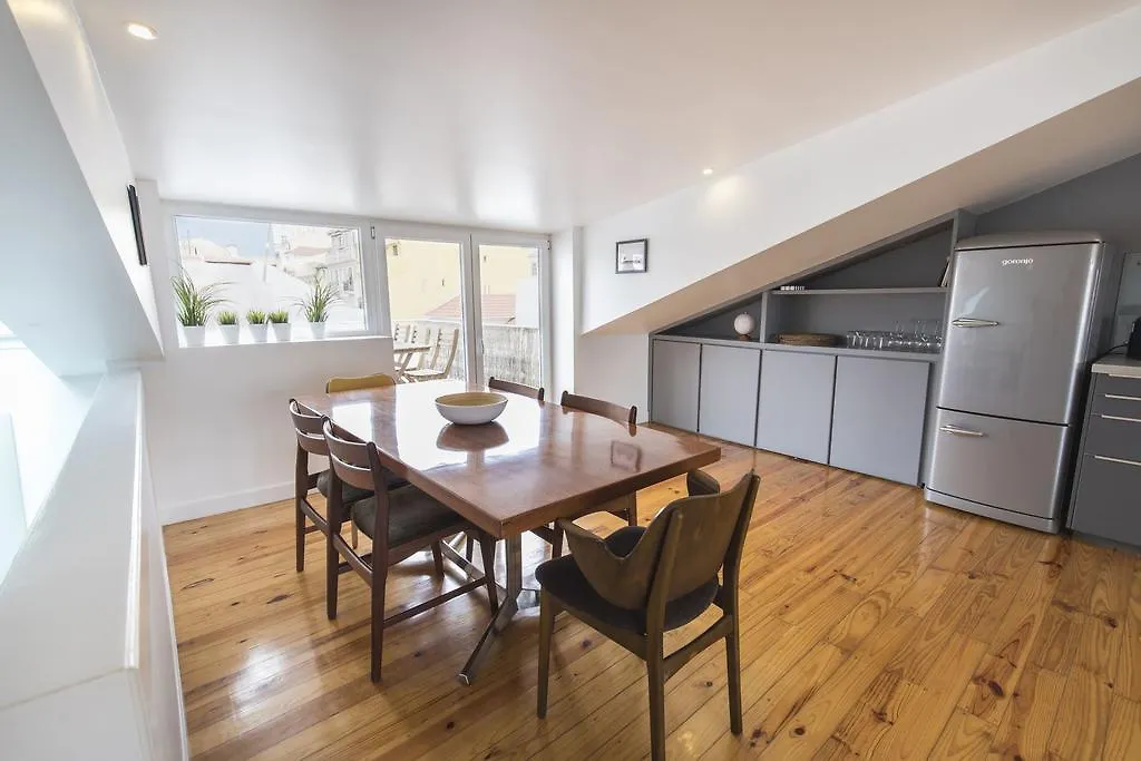 Appartement Lovelystay Rooftop Duplex In Sao Bento Lissabon