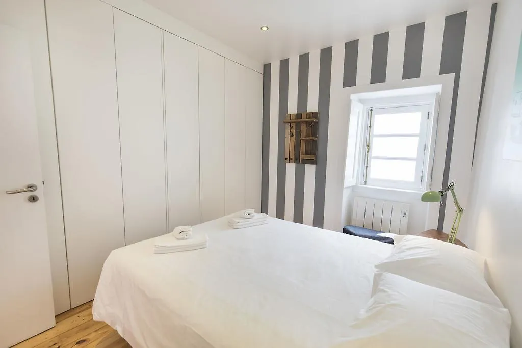Appartement Lovelystay Rooftop Duplex In Sao Bento Lissabon Portugal