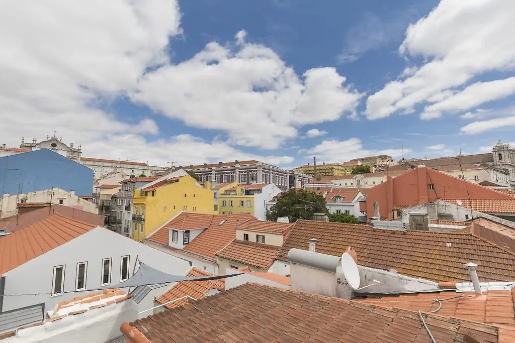 Appartement Lovelystay Rooftop Duplex In Sao Bento Lissabon Portugal